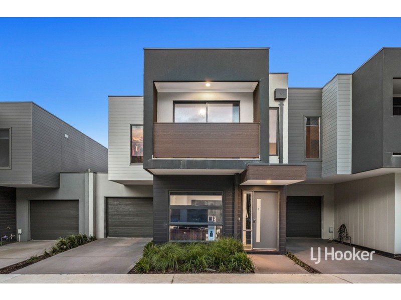 4 Tanino Road, Cranbourne West VIC 3977