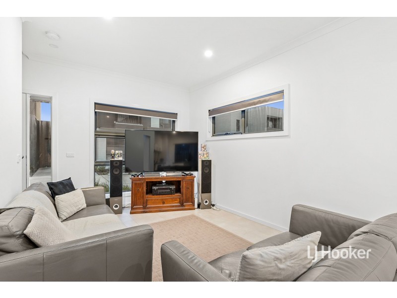 4 Tanino Road, Cranbourne West VIC 3977