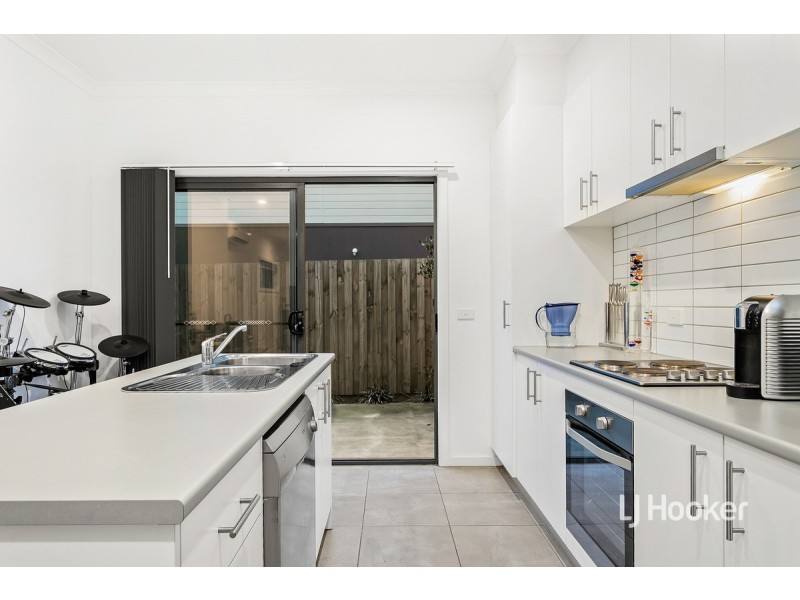 4 Tanino Road, Cranbourne West VIC 3977