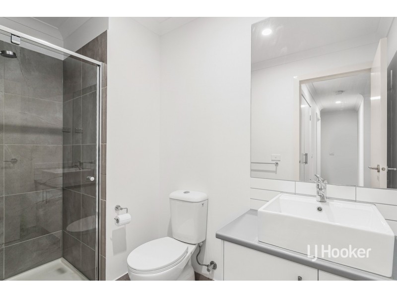 4 Tanino Road, Cranbourne West VIC 3977