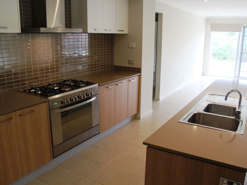 31 Yuruga Boulevard, Point Cook VIC 3030