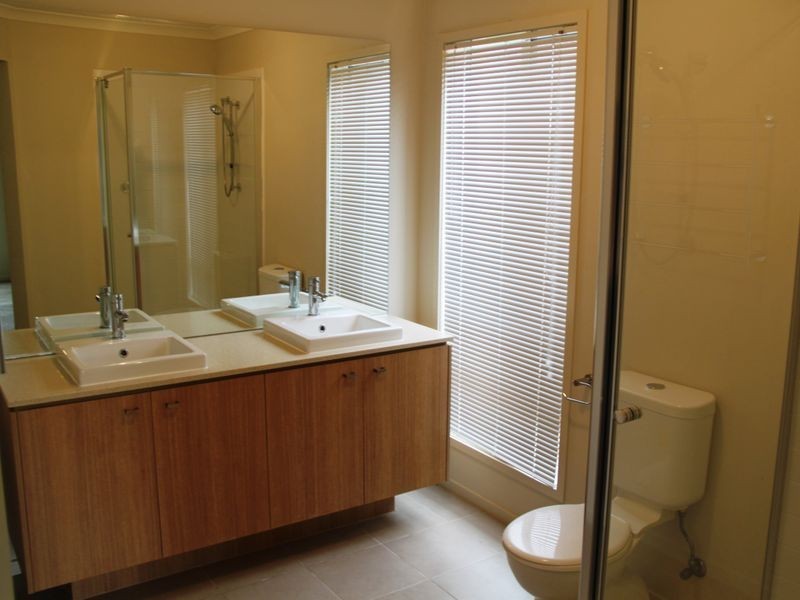 31 Yuruga Boulevard, Point Cook VIC 3030