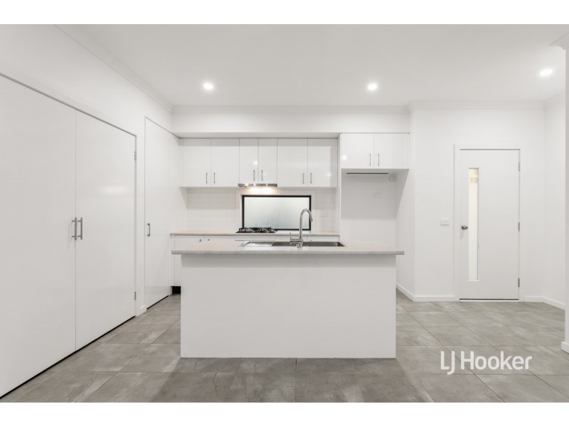 6/89 Henry Street, Pakenham VIC 3810