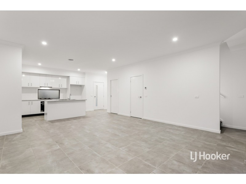 6/89 Henry Street, Pakenham VIC 3810