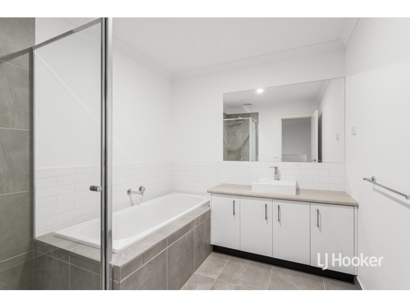 6/89 Henry Street, Pakenham VIC 3810