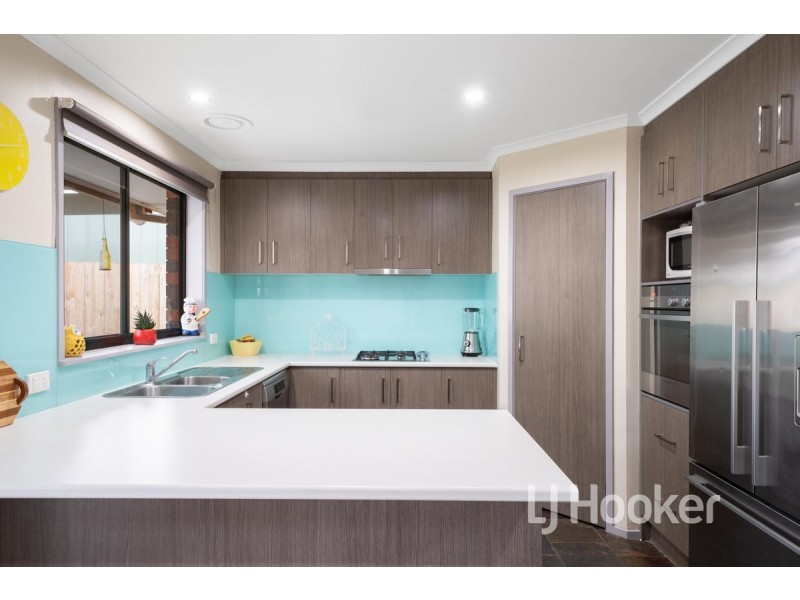 25 Tamarind Crescent, Werribee VIC 3030