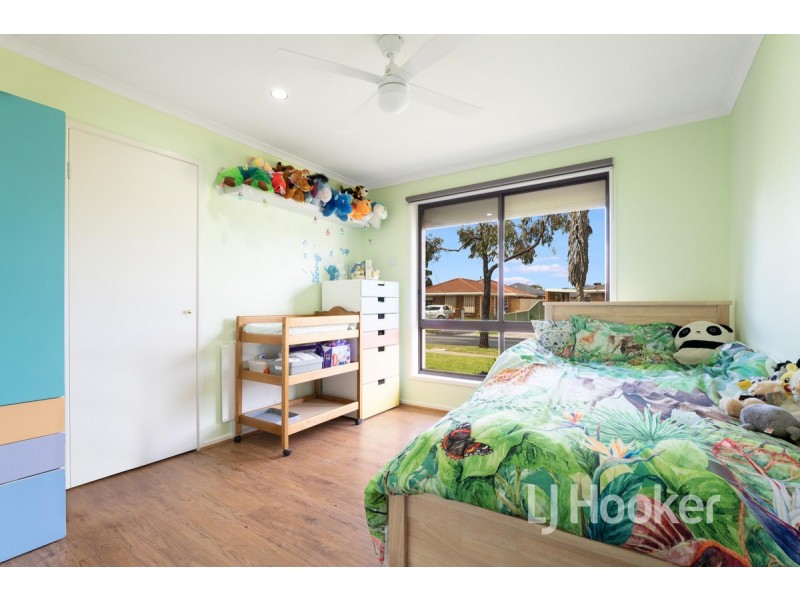25 Tamarind Crescent, Werribee VIC 3030