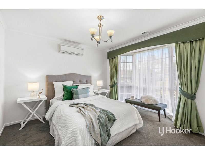 8 Brown Avenue, Altona Meadows VIC 3028