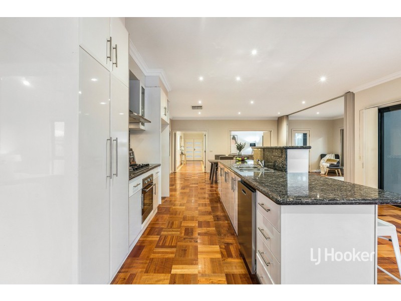 31 Santander Crescent, Point Cook VIC 3030