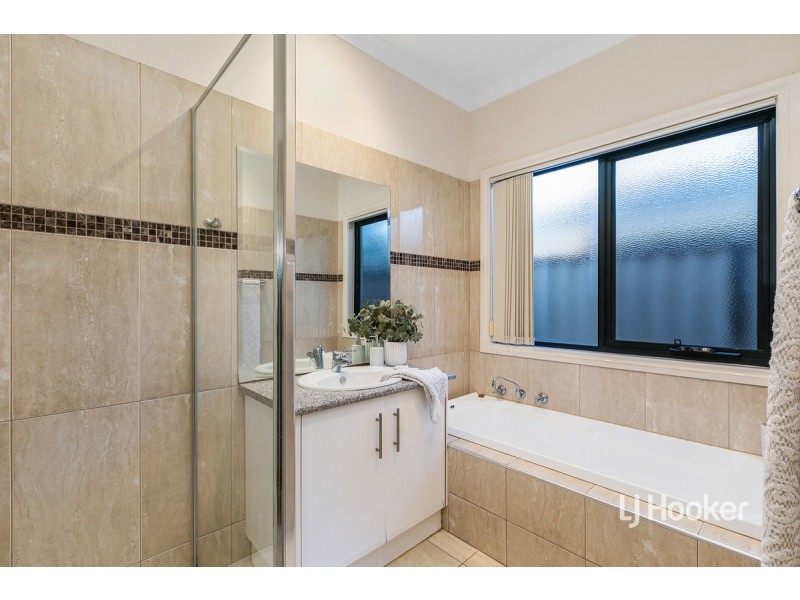 31 Santander Crescent, Point Cook VIC 3030