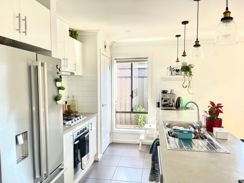78 Tom Roberts Parade, Point Cook VIC 3030