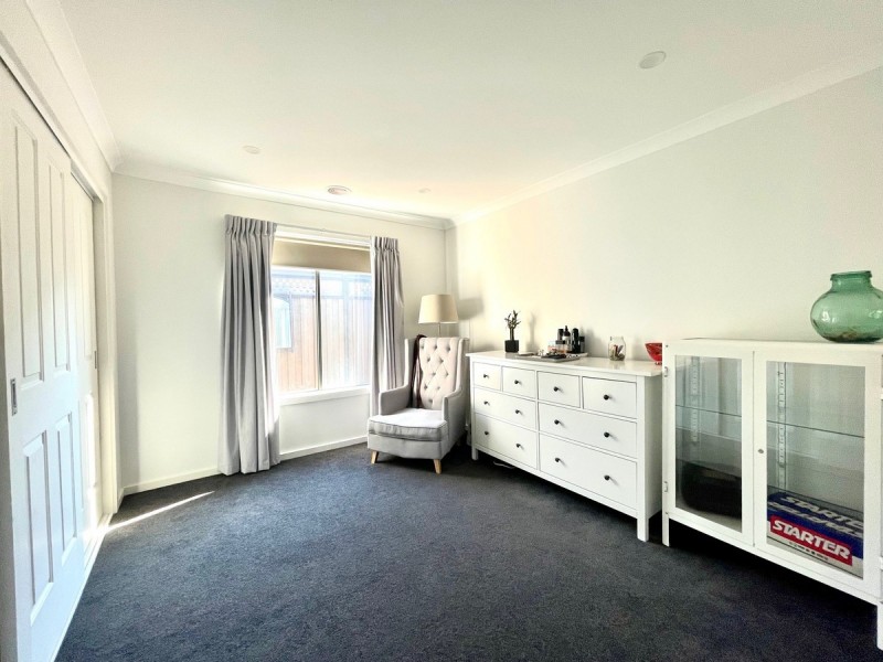 78 Tom Roberts Parade, Point Cook VIC 3030