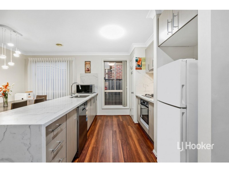 14 Caldicott Crescent, Point Cook VIC 3030