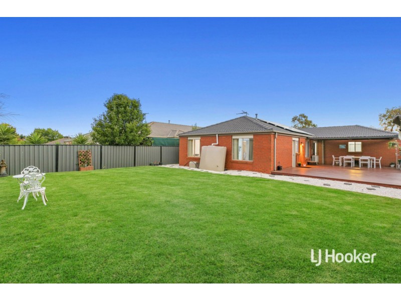 14 Caldicott Crescent, Point Cook VIC 3030