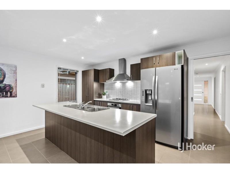 23 Aruba Avenue, Point Cook VIC 3030