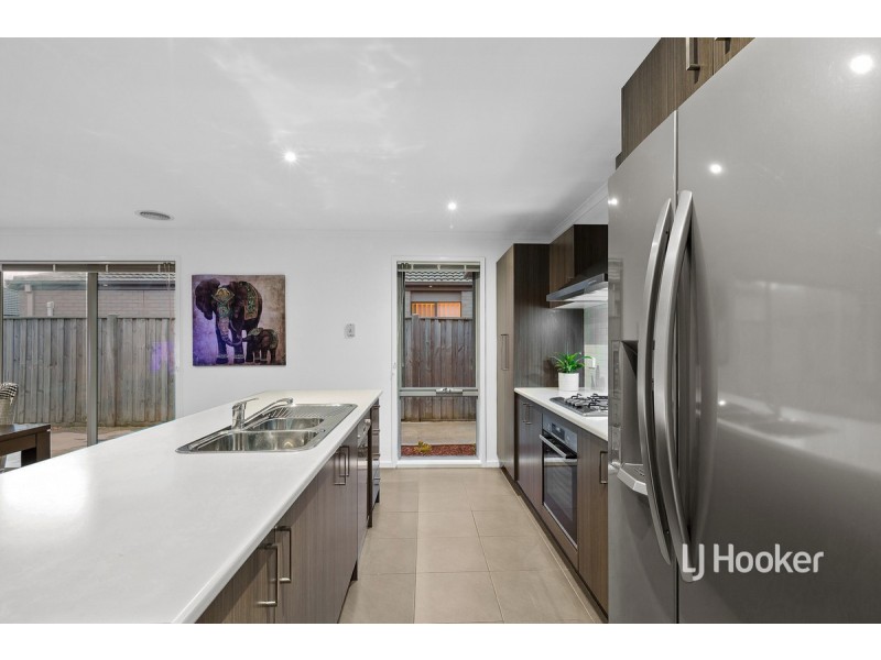 23 Aruba Avenue, Point Cook VIC 3030