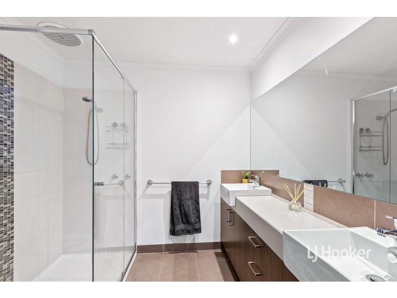 23 Aruba Avenue, Point Cook VIC 3030