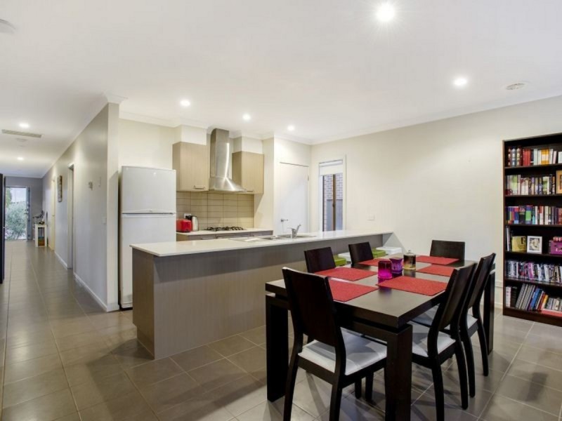 21 Luxford Drive, Point Cook VIC 3030