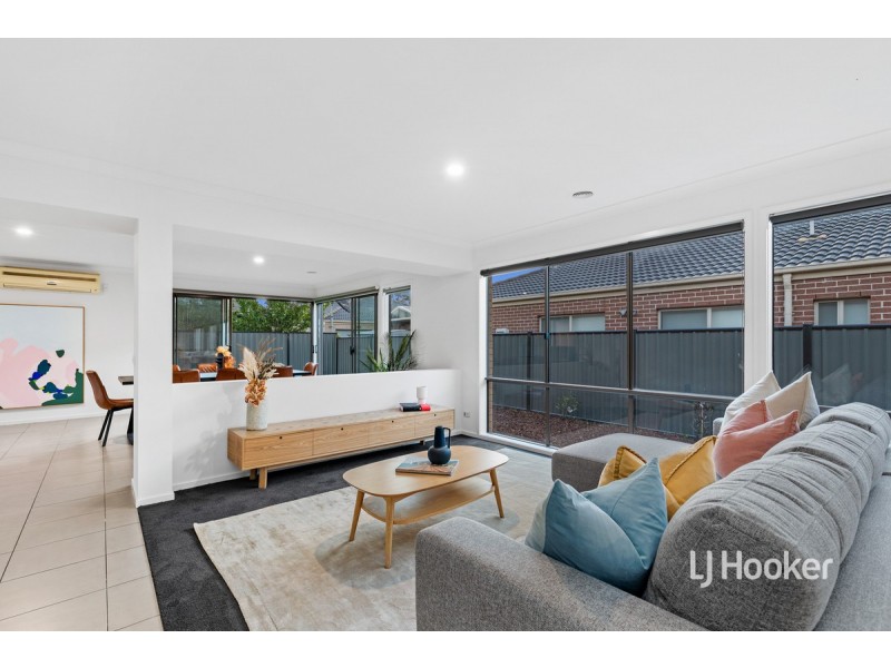 29 Fairbridge Road, Point Cook VIC 3030