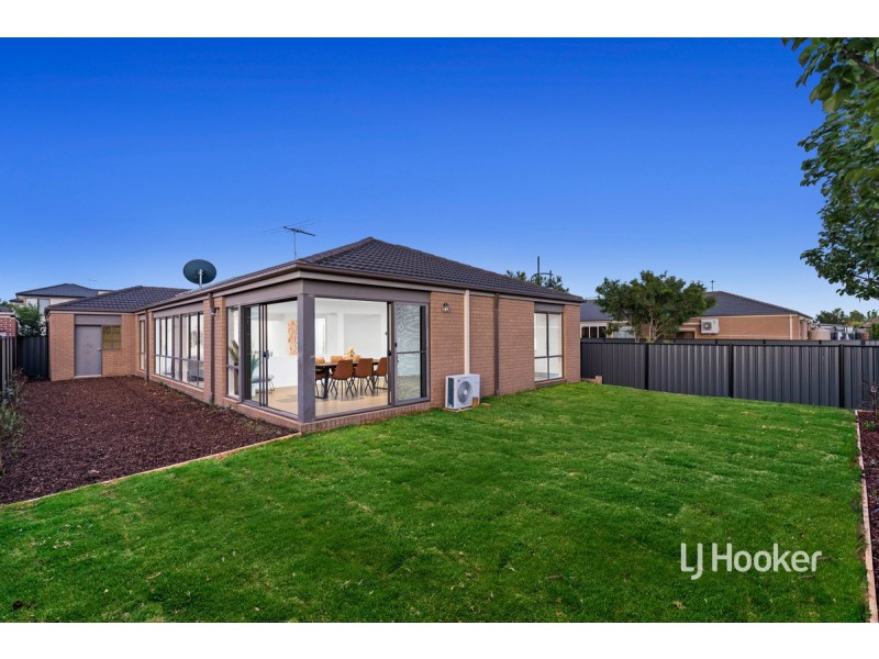 29 Fairbridge Road, Point Cook VIC 3030