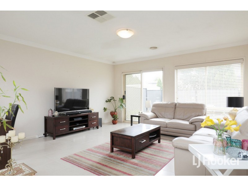 33 Florey Avenue, Point Cook VIC 3030