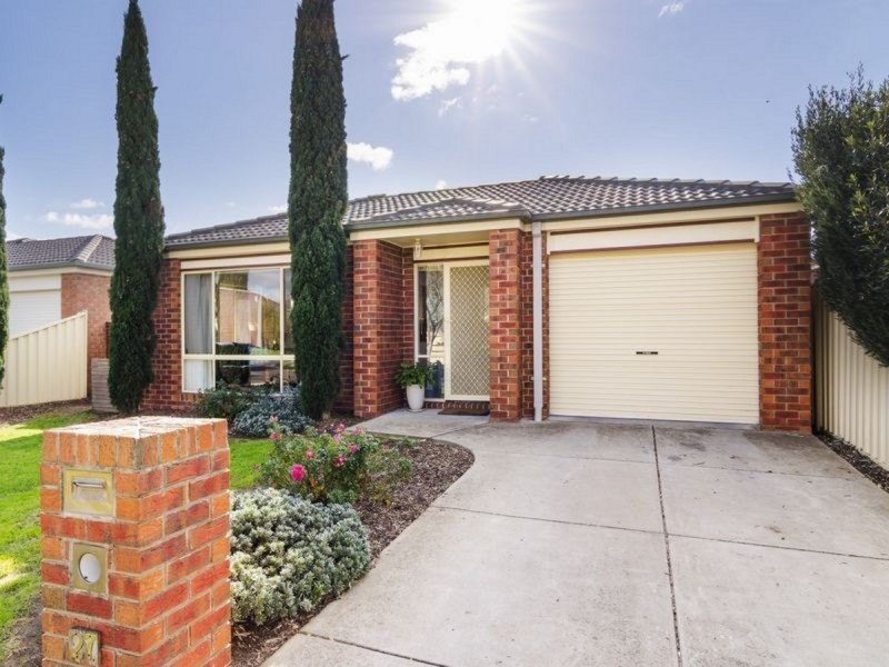 27 Arlington Way, Point Cook VIC 3030