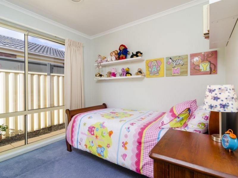 27 Arlington Way, Point Cook VIC 3030