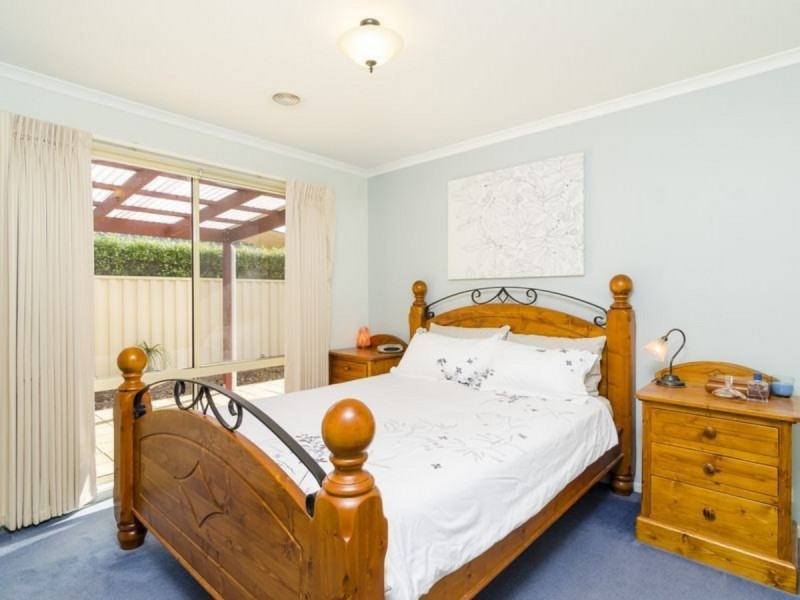 27 Arlington Way, Point Cook VIC 3030