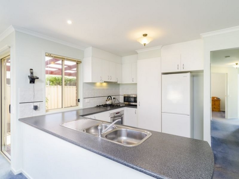 27 Arlington Way, Point Cook VIC 3030