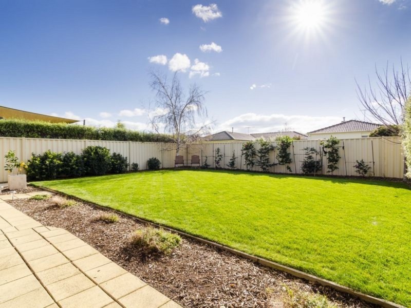 27 Arlington Way, Point Cook VIC 3030