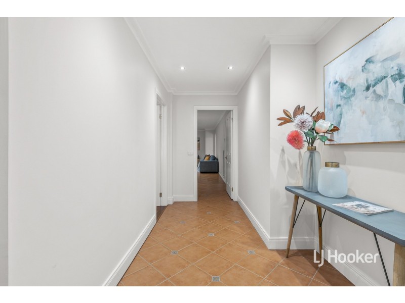 6 Seaeagle Avenue, Point Cook VIC 3030