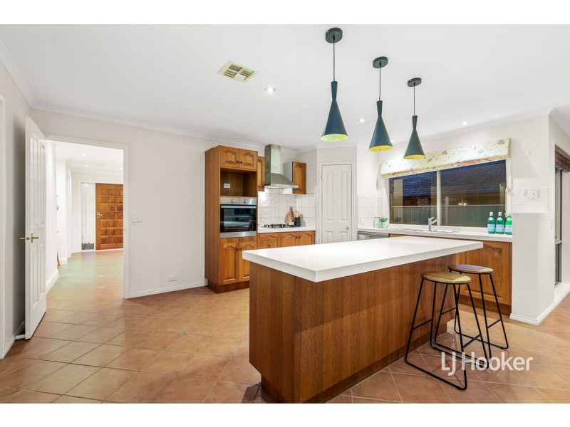 6 Seaeagle Avenue, Point Cook VIC 3030