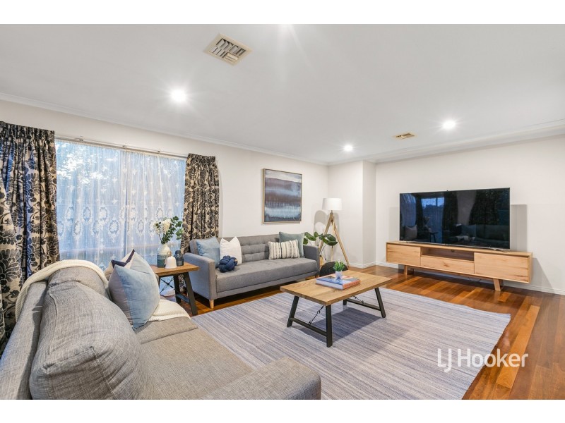 6 Seaeagle Avenue, Point Cook VIC 3030