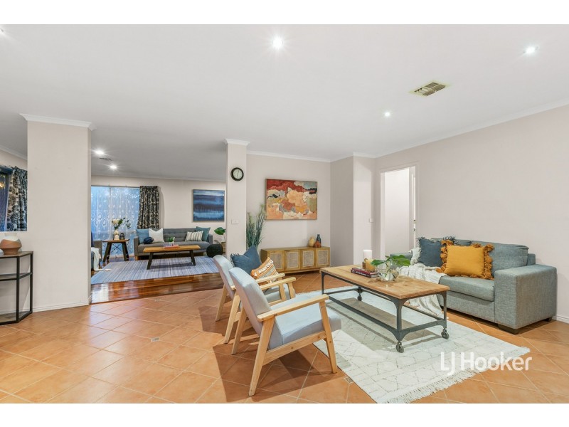 6 Seaeagle Avenue, Point Cook VIC 3030