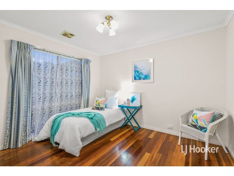 6 Seaeagle Avenue, Point Cook VIC 3030