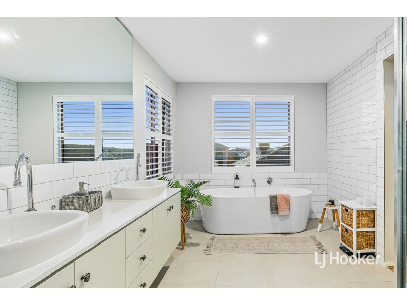 20 Grosset Way, Point Cook VIC 3030
