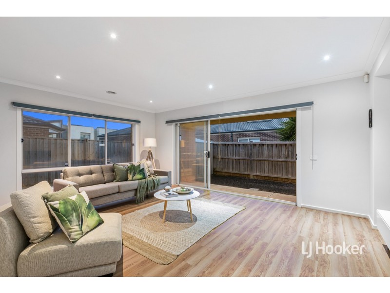 112 Malibu Boulevard, Point Cook VIC 3030