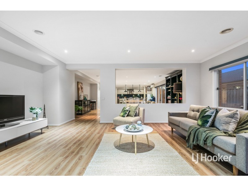 112 Malibu Boulevard, Point Cook VIC 3030