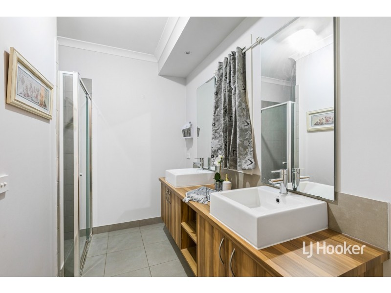 112 Malibu Boulevard, Point Cook VIC 3030