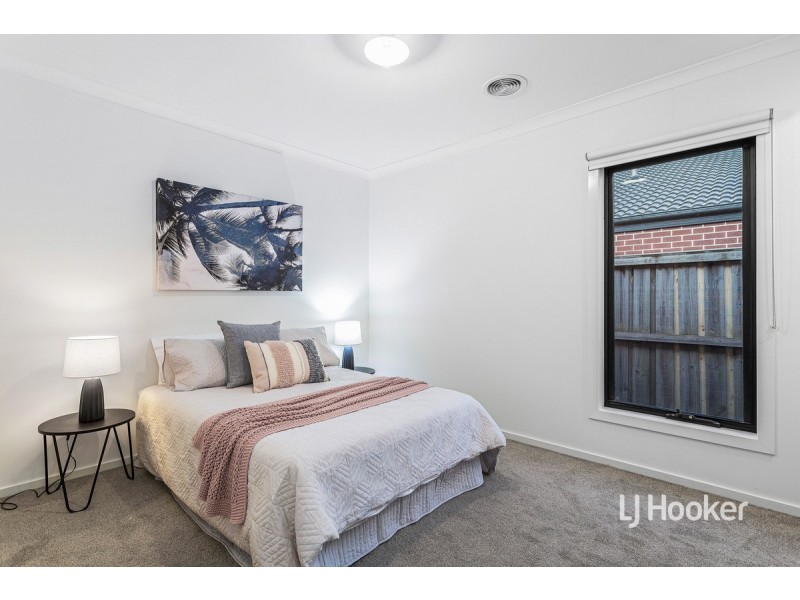 2 Orpheus Street, Point Cook VIC 3030