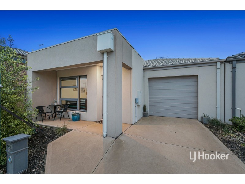 40 Devoe Road, Point Cook VIC 3030