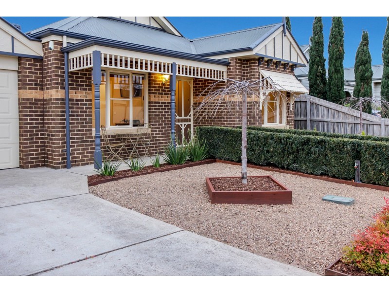 6 Sumner Crescent, Point Cook VIC 3030