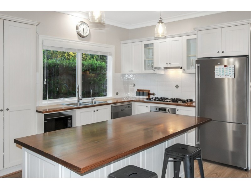 6 Sumner Crescent, Point Cook VIC 3030