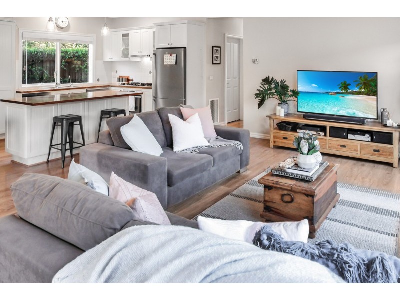 6 Sumner Crescent, Point Cook VIC 3030