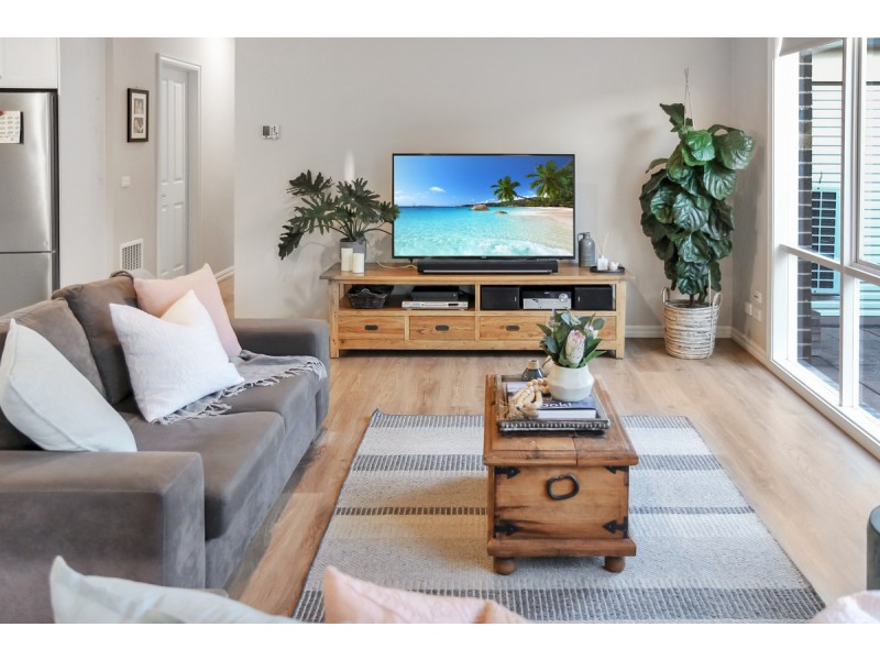 6 Sumner Crescent, Point Cook VIC 3030