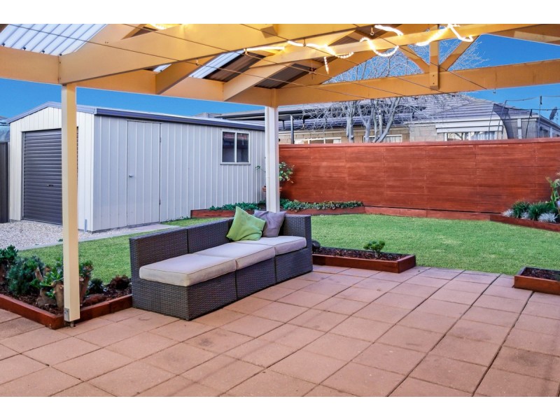 6 Sumner Crescent, Point Cook VIC 3030