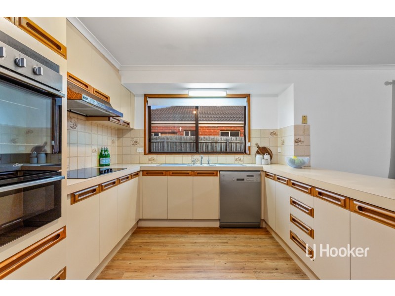 15 Creswell Court, Altona Meadows VIC 3028