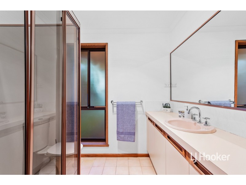 15 Creswell Court, Altona Meadows VIC 3028