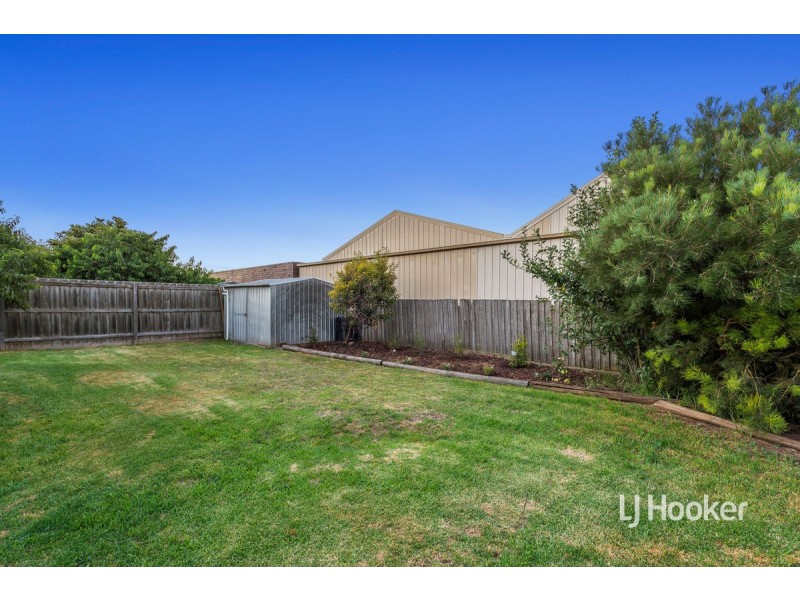 15 Creswell Court, Altona Meadows VIC 3028