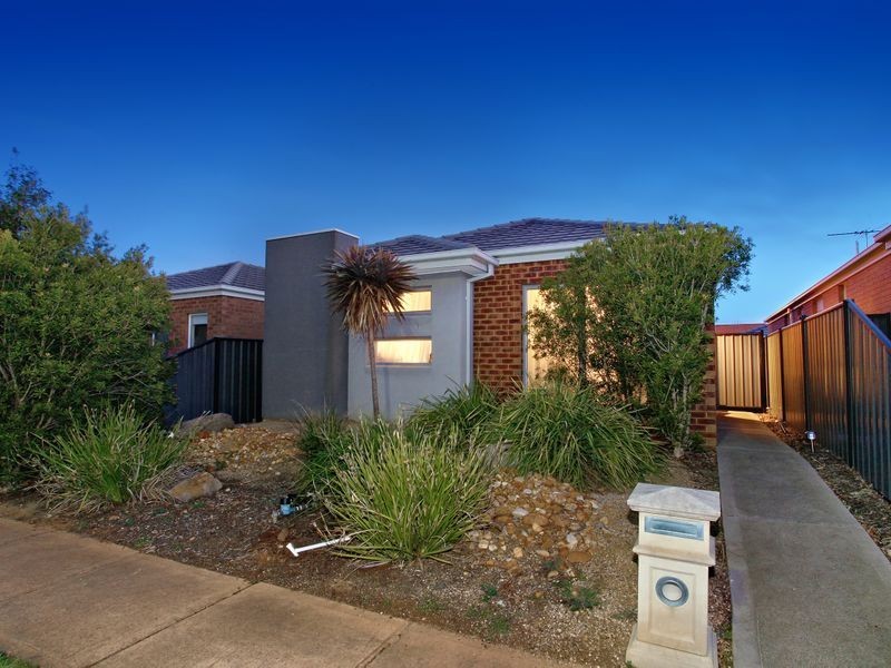 17 Archibald Chase, Point Cook VIC 3030